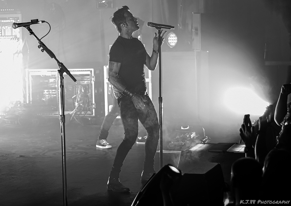 Scott Stapp, Revolution Hall, photo by Kevin Pettigrew