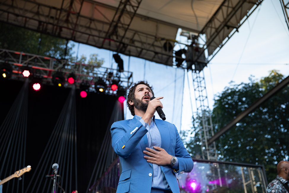 Josh Groban, Edgefield Amphitheater, photo by Sal Barragan