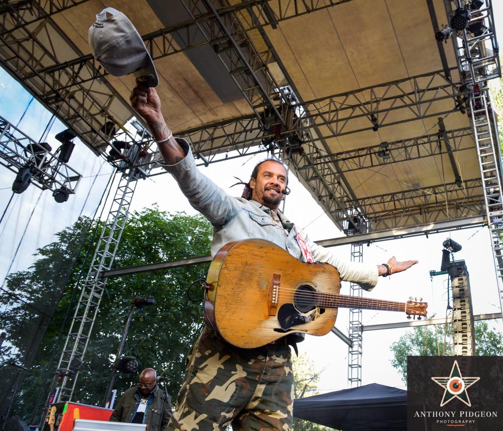Michael Franti, Edgefield Amphitheater, photo by Anthony Pidgeon