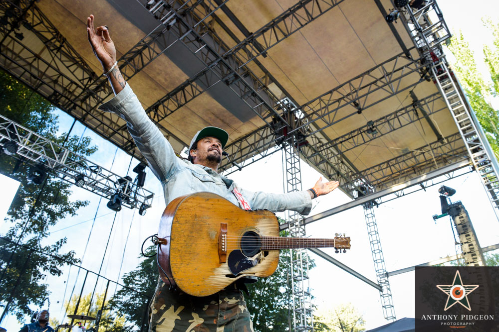 Michael Franti, Edgefield Amphitheater, photo by Anthony Pidgeon
