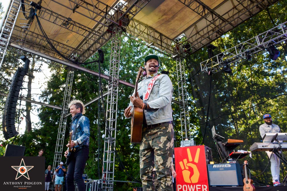 Michael Franti, Edgefield Amphitheater, photo by Anthony Pidgeon