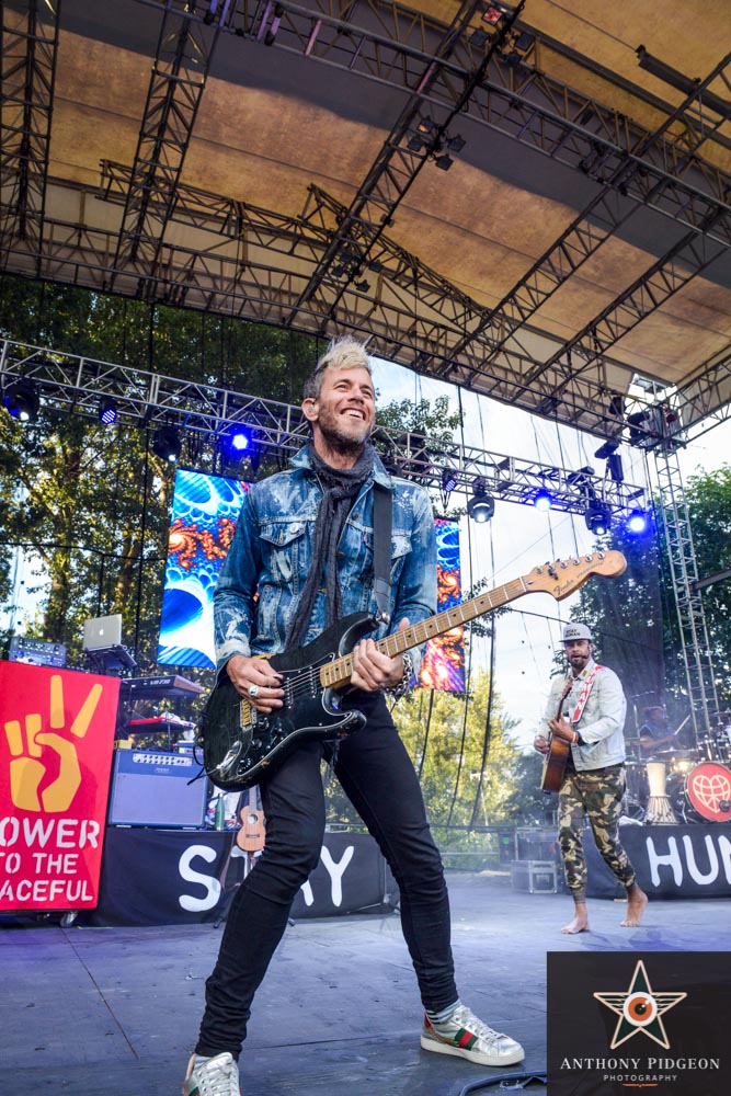 Michael Franti, Edgefield Amphitheater, photo by Anthony Pidgeon