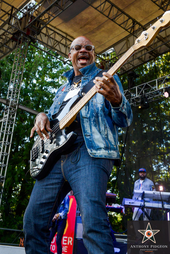Michael Franti, Edgefield Amphitheater, photo by Anthony Pidgeon