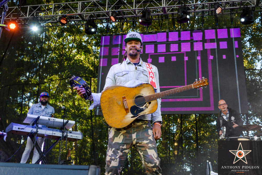 Michael Franti, Edgefield Amphitheater, photo by Anthony Pidgeon