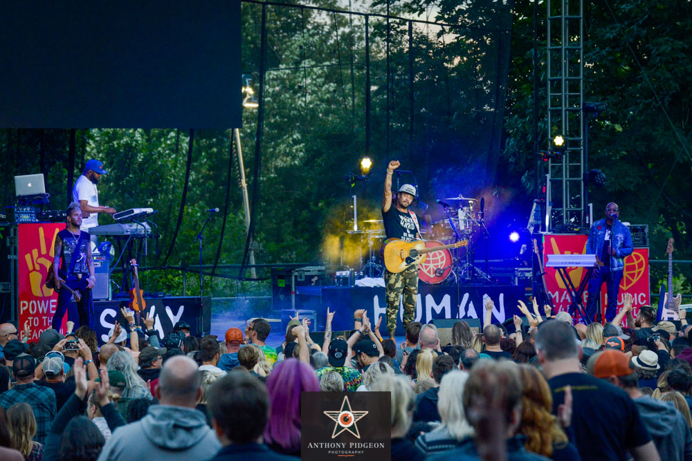 Michael Franti, Edgefield Amphitheater, photo by Anthony Pidgeon