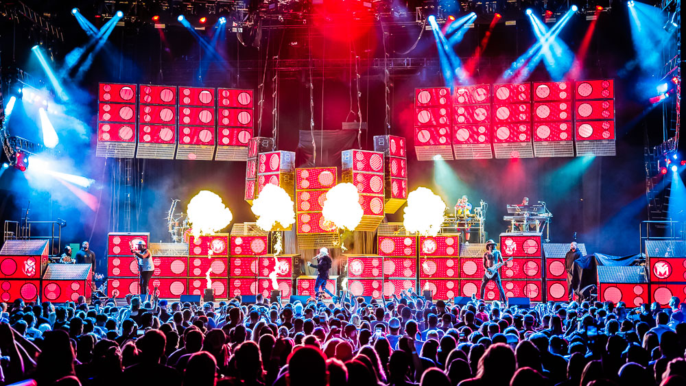 Lil Wayne, Sunlight Supply Amphitheater, photo by Miguel Padilla