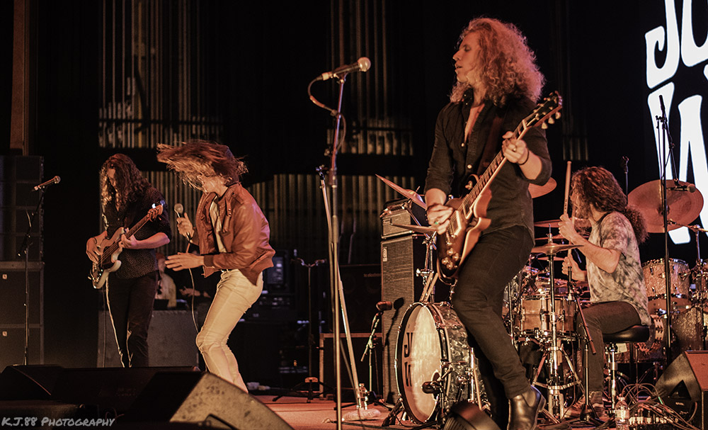 Joyous Wolf, Keller Auditorium, photo by Kevin Pettigrew