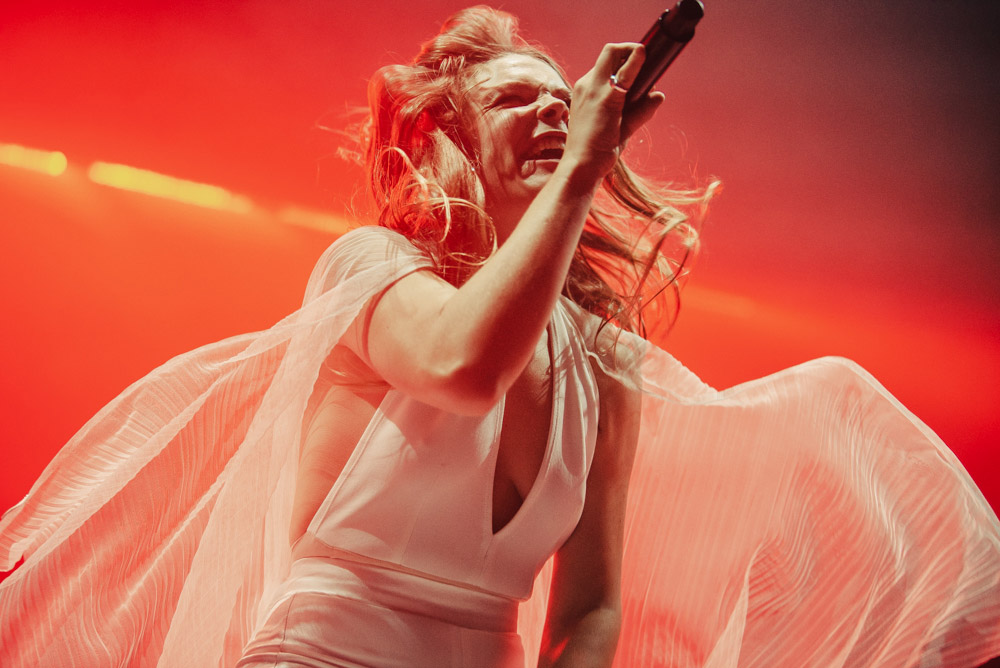 Maggie Rogers, Keller Auditorium, photo by Ignacio Quintana