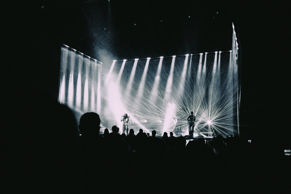 Maggie Rogers, Keller Auditorium, photo by Ignacio Quintana