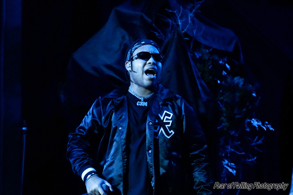 Xuitcasecity, Hawthorne Theatre, photo by Joshua Hathaway