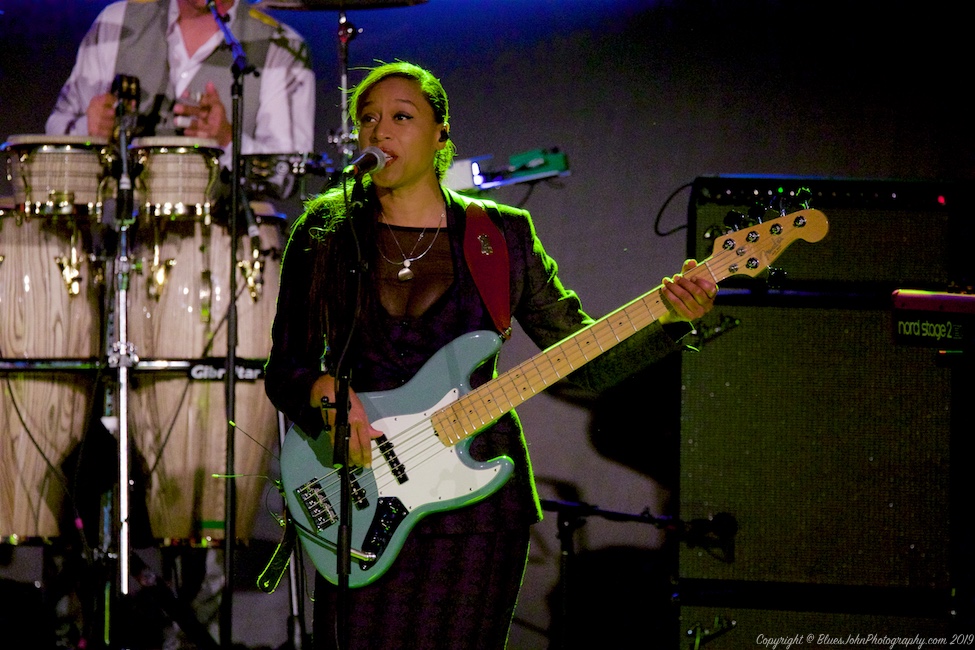 Squeeze, The Elsinore Theatre, photo by John Alcala