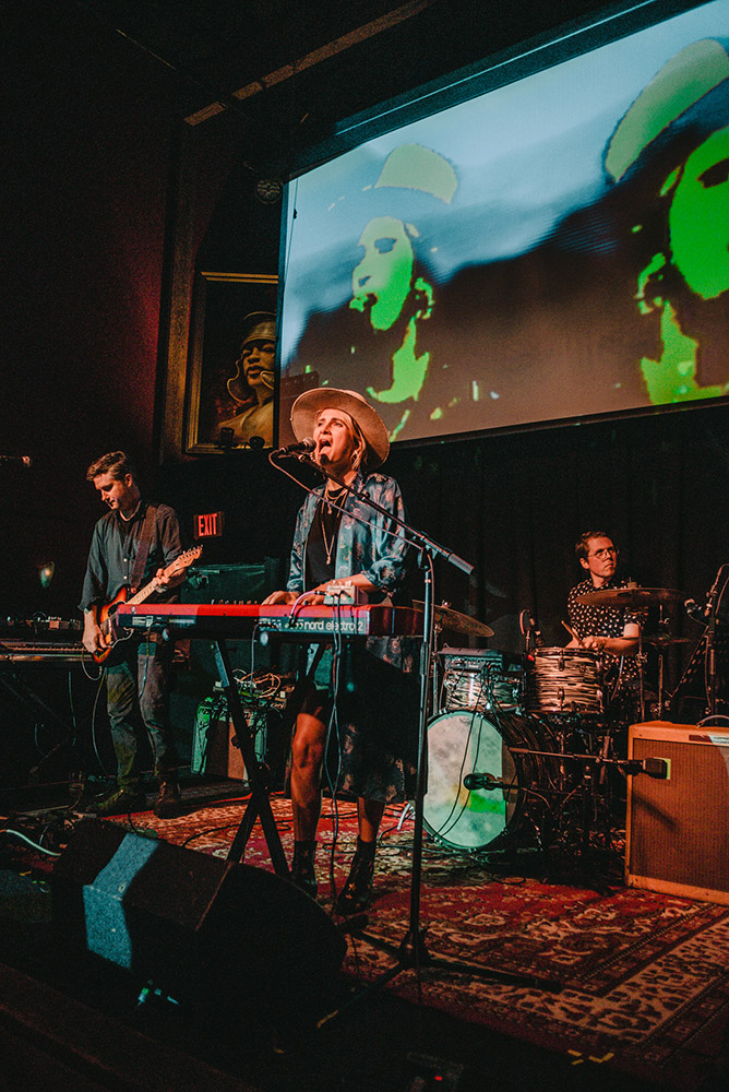 Megan Diana, Mississippi Studios, photo by Ignacio Quintana