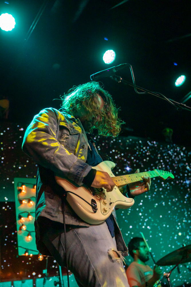 Oso Oso, Paris Theatre [CLOSED], photo by Alden Kratz