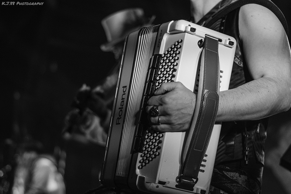 Korpiklaani, Bossanova Ballroom, photo by Kevin Pettigrew
