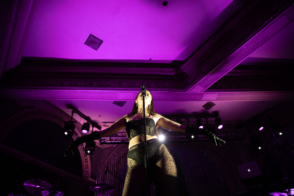 Sabrina Claudio, Crystal Ballroom, photo by Sal Barragan