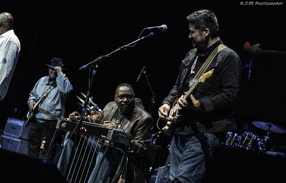 Jimi Hendrix, Buddy Guy, Billy Cox, Dweezil Zappa, Joe Satriani, Eric Johnson, Arlene Schnitzer Concert Hall, photo by Kevin Pettigrew