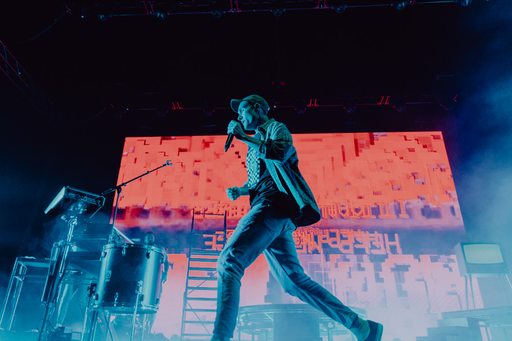 Bastille, Moda Center, photo by Sydnie Kobza