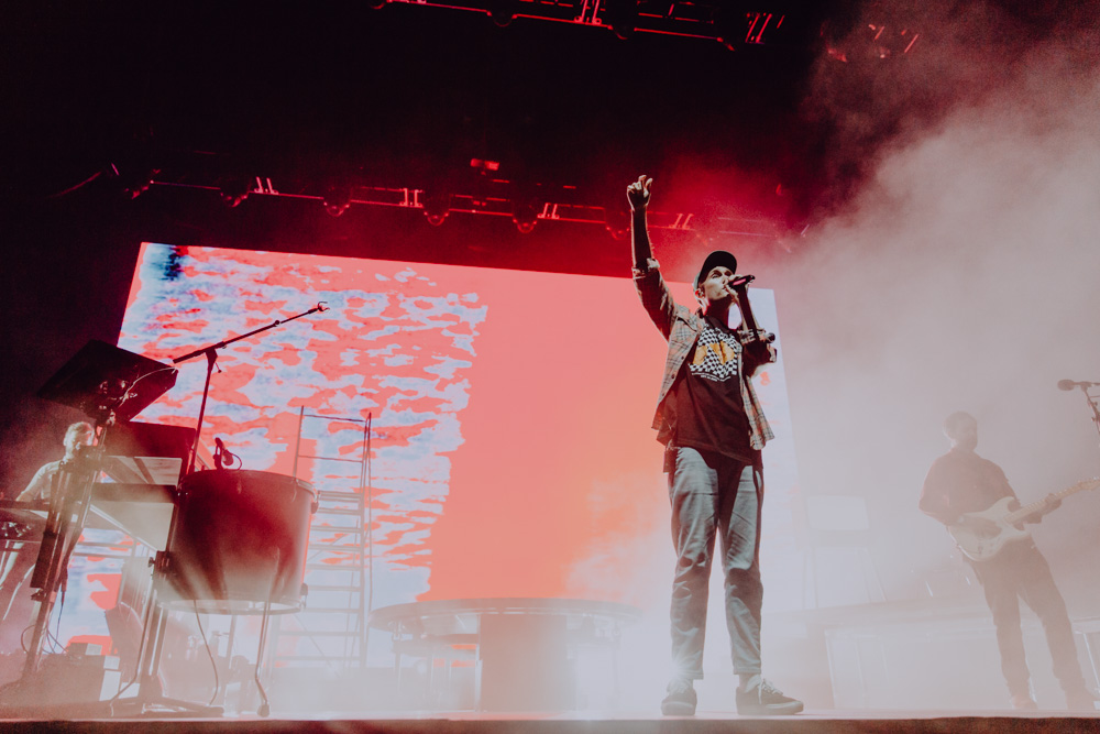Bastille, Moda Center, photo by Sydnie Kobza