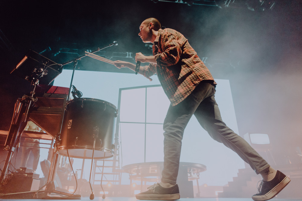 Bastille, Moda Center, photo by Sydnie Kobza