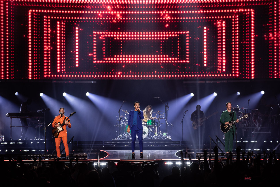 Jonas Brothers, Tacoma Dome, photo by Sal Barragan