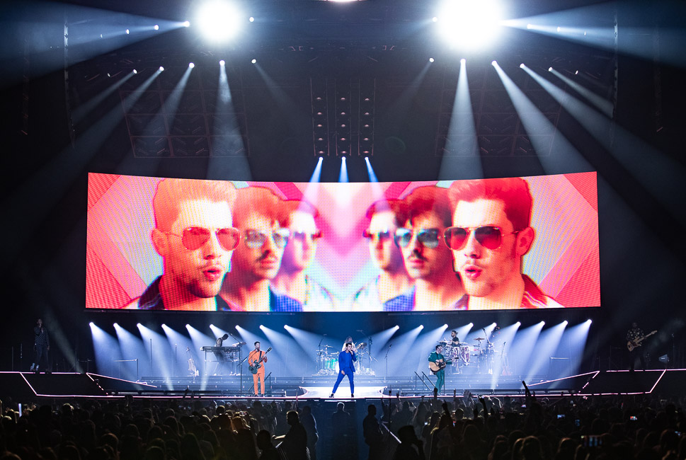 Jonas Brothers, Tacoma Dome, photo by Sal Barragan