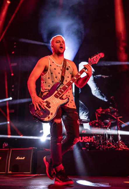 Bush, Veterans Memorial Coliseum, photo by Sal Barragan