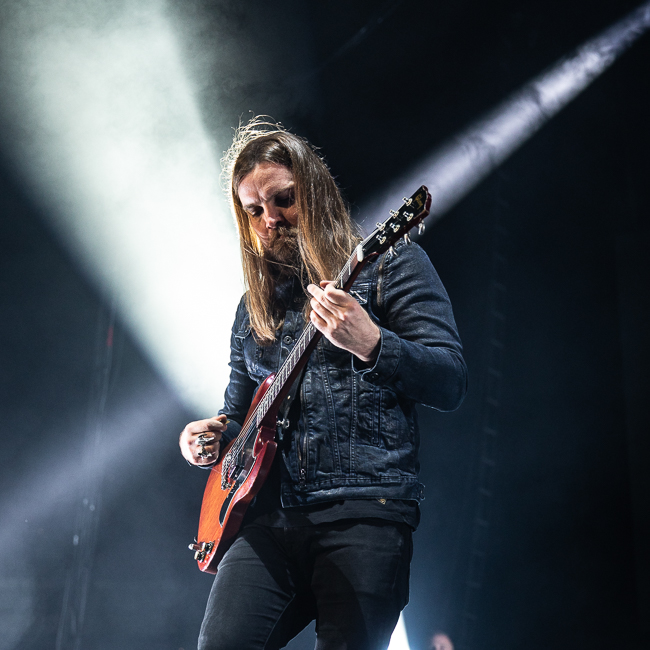 Bush, Veterans Memorial Coliseum, photo by Sal Barragan