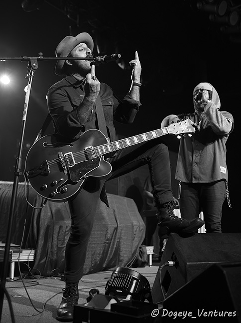 Wild the Coyote, Badd Wolf, Roseland Theater, photo by Ashley Strom