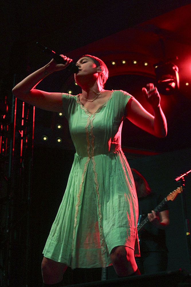 Miya Folick, Crystal Ballroom, photo by Emma Davis