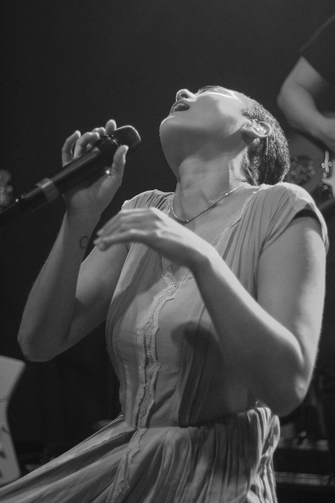 Miya Folick, Crystal Ballroom, photo by Emma Davis
