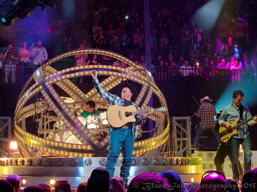 Garth Brooks, Moda Center, photo by John Alcala