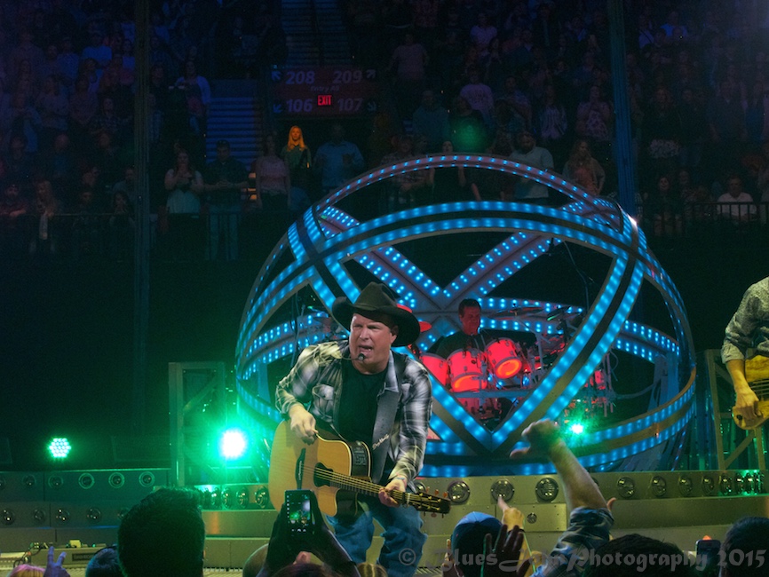 Garth Brooks, Moda Center, photo by John Alcala