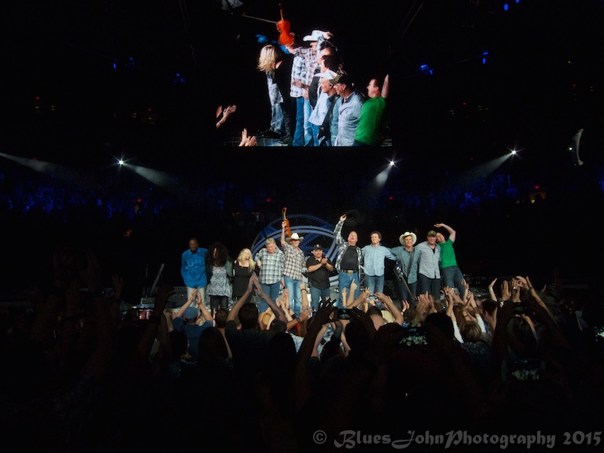 Garth Brooks, Moda Center, photo by John Alcala