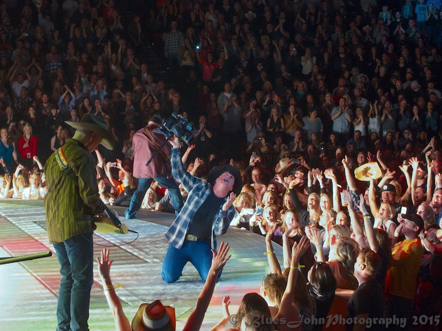 Garth Brooks, Moda Center, photo by John Alcala