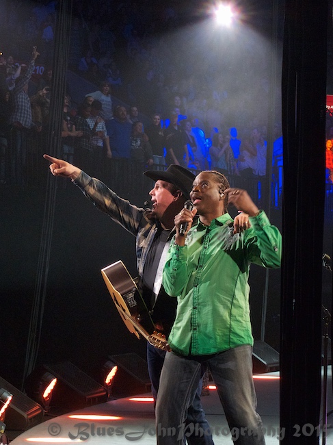 Garth Brooks, Moda Center, photo by John Alcala