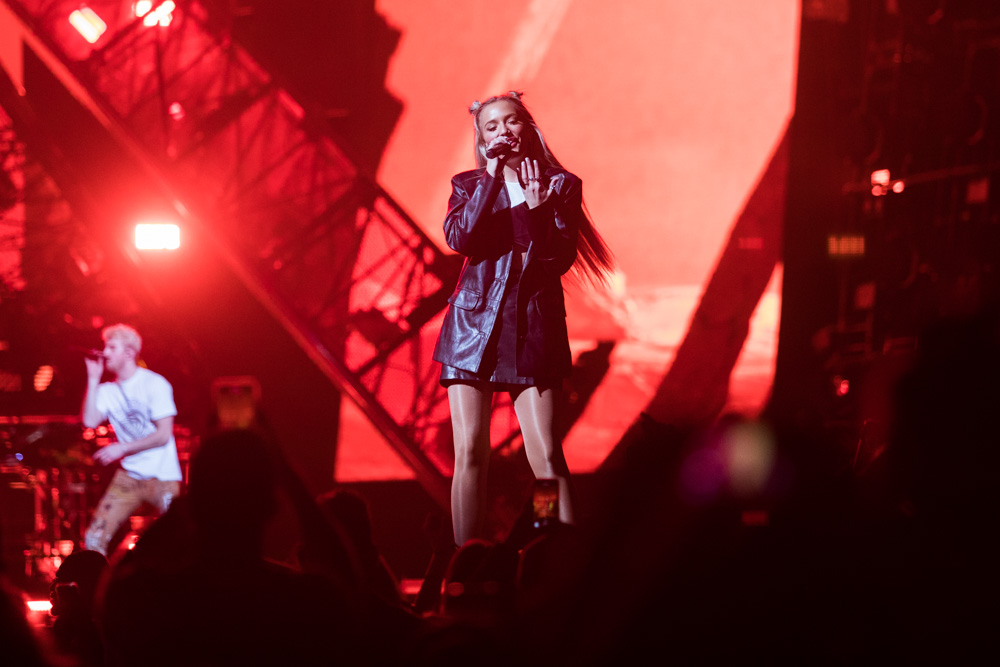 The Chainsmokers, Lennon Stella, Moda Center, Rose Quarter, photo by Terry White
