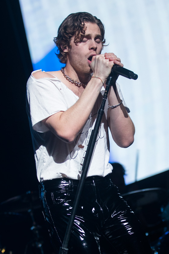 5 Seconds of Summer, Moda Center, Rose Quarter, photo by Terry White