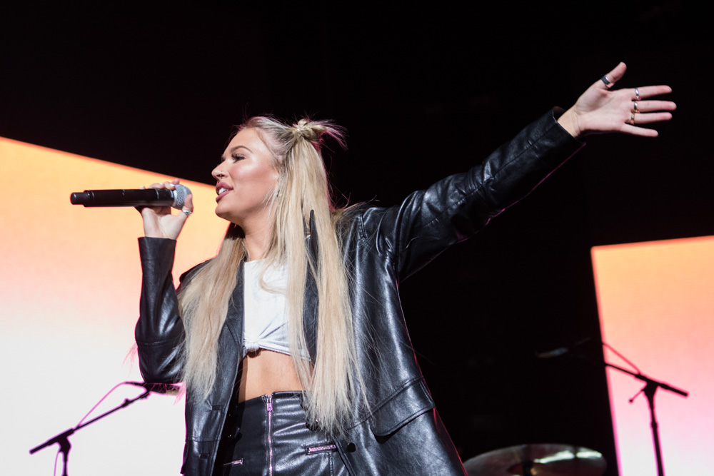 Lennon Stella, Moda Center, Rose Quarter, photo by Terry White