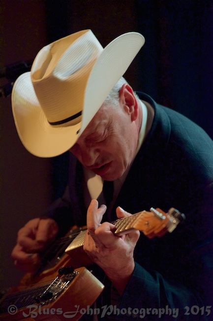 Junior Brown, Aladdin Theater, photo by John Alcala