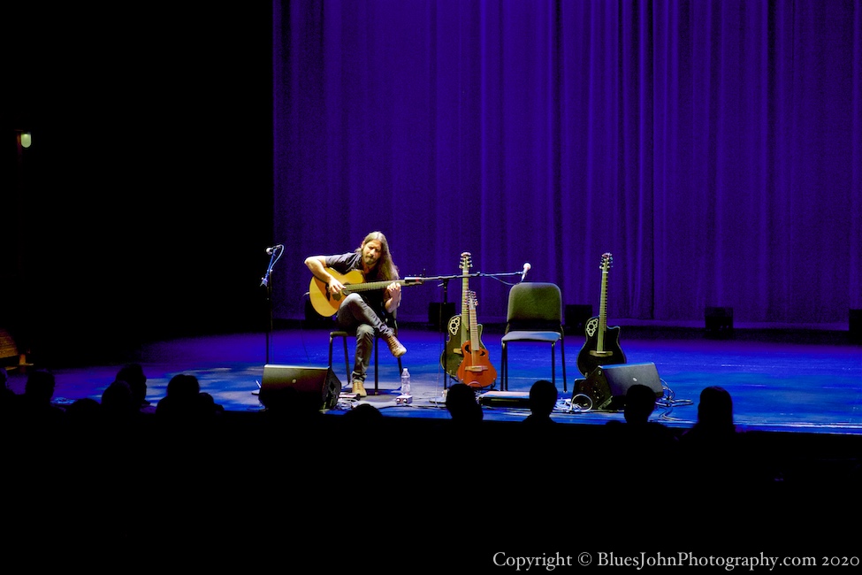 Guy Buttery, Winningstad Theatre, photo by John Alcala