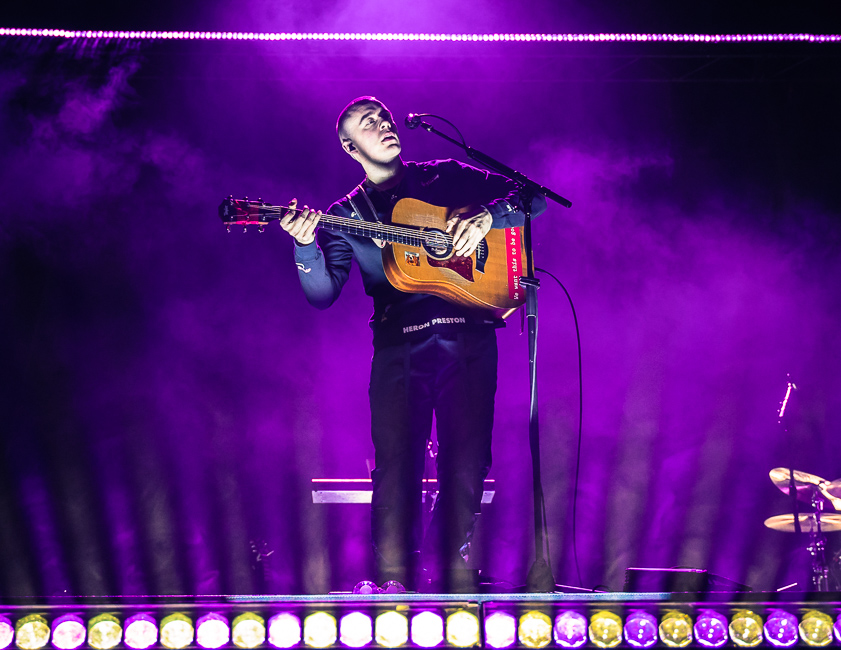 Dermot Kennedy, Moda Center, Rose Quarter, photo by Miguel Padilla