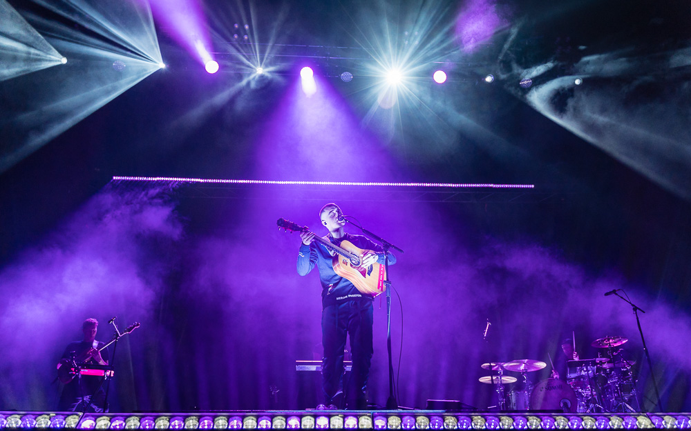 Dermot Kennedy, Moda Center, Rose Quarter, photo by Miguel Padilla