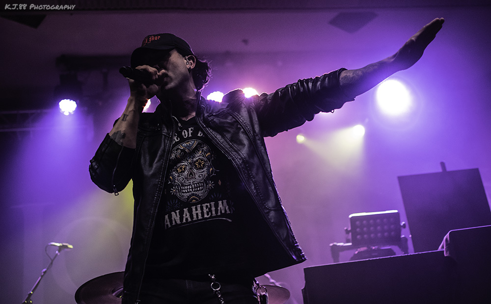 Eve to Adam, Crystal Ballroom, photo by Kevin Pettigrew