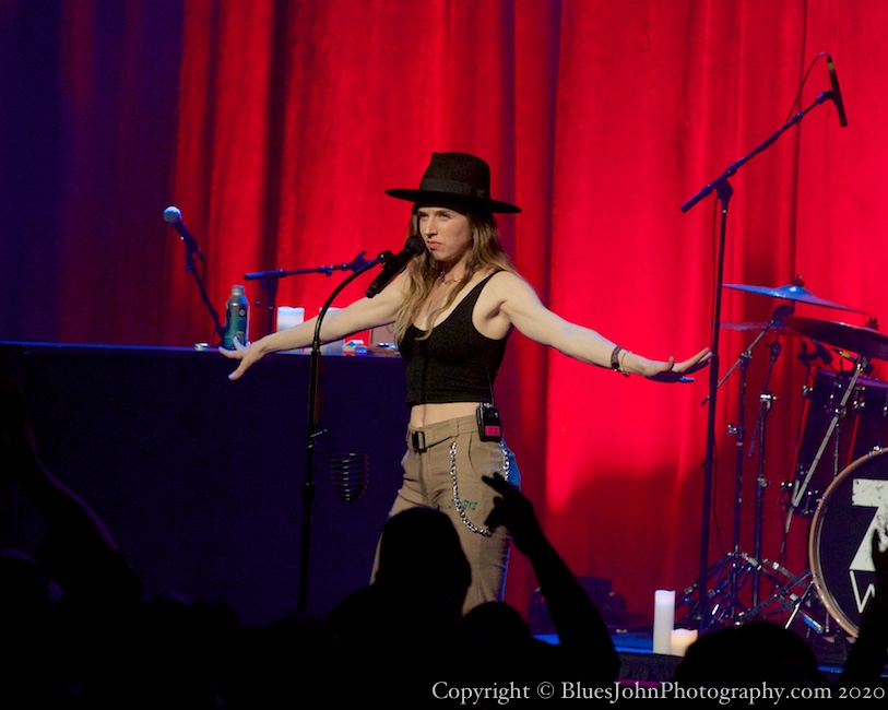 ZZ Ward, Revolution Hall, photo by John Alcala