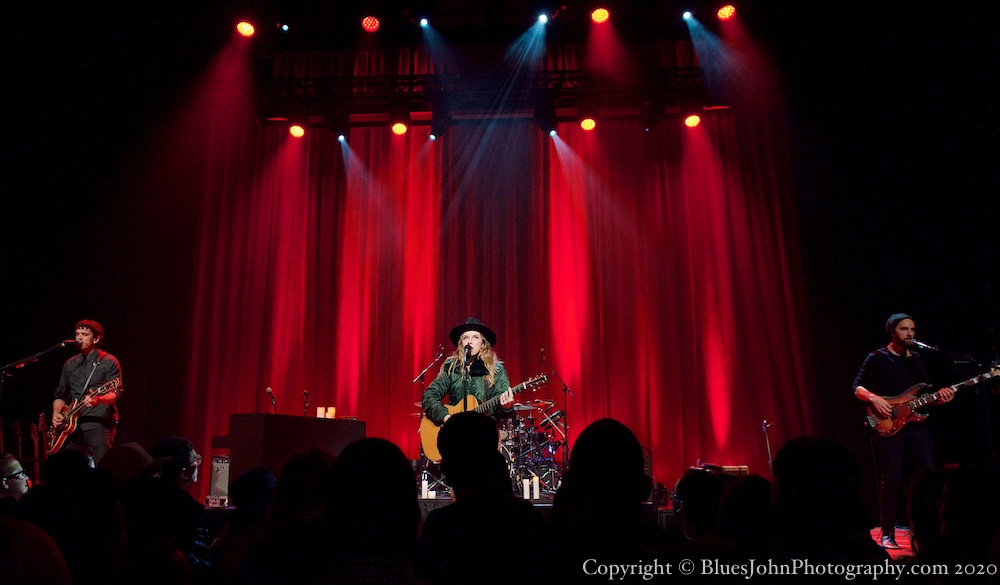 ZZ Ward, Revolution Hall, photo by John Alcala