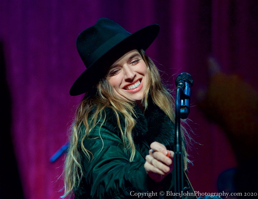 ZZ Ward, Revolution Hall, photo by John Alcala