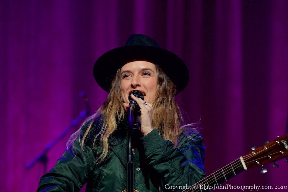 ZZ Ward, Revolution Hall, photo by John Alcala
