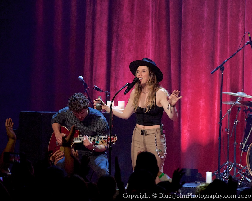 ZZ Ward, Revolution Hall, photo by John Alcala