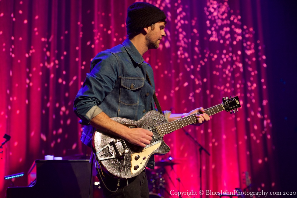 Fox and Bones, Revolution Hall, photo by John Alcala