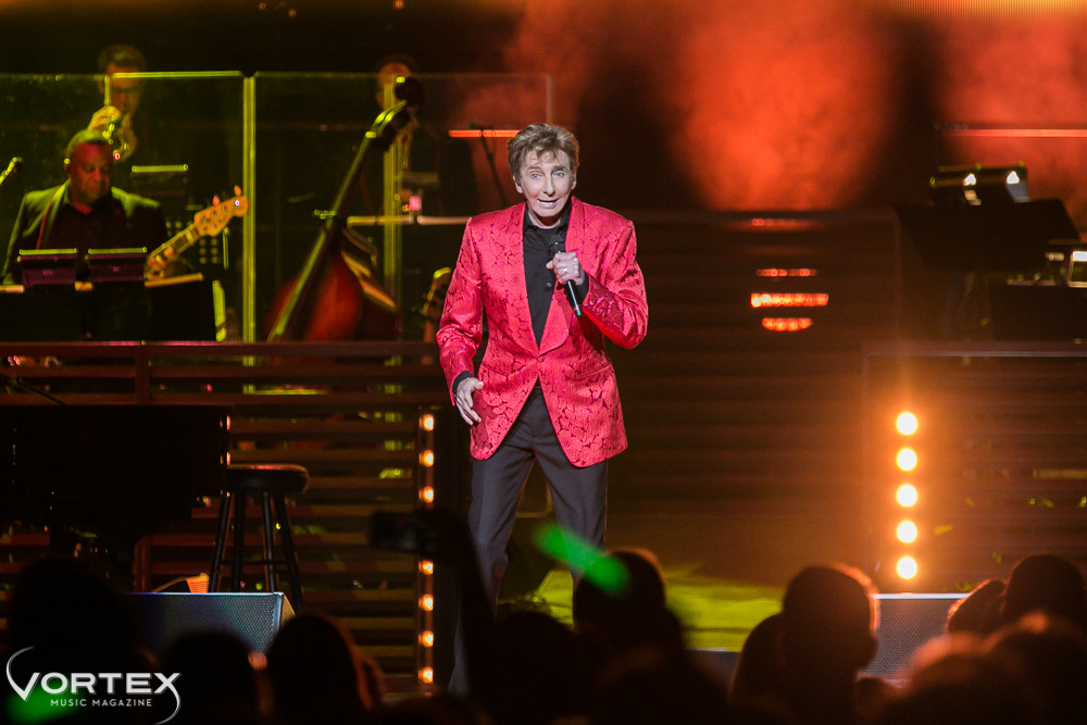 Barry Manilow, Moda Center, photo by Paul Garcia
